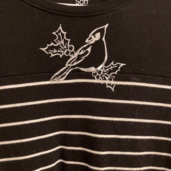 Kim Rogers Black with White Stripe Top - Picture 4 of 4